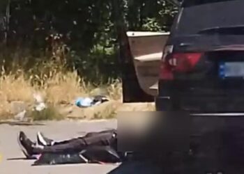 Трагічна знахідка на Оноківській: в Ужгороді поліція розслідує смерть в автомобілі –