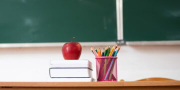 У Чернівцях учитель інформатики систематично “мінував” школи й садочки. Пояснив це просто