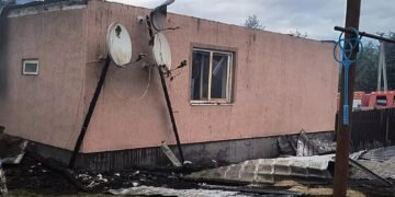 У Керецьках на Хустщині згоріли житловий будинок, літня кухня та дровітня під спільним дахом (ФОТО)