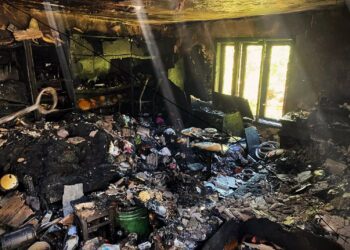 У Лавках Мукачівської громади через піч, залишену розпаленою для приготування їжі, згоріла надвірна споруда (ФОТО)