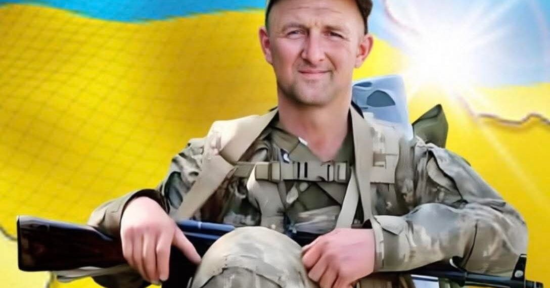 У Лохові на Мукачівщині в понеділок попрощаються з полеглим Героєм Іваном Олесінєм (ФОТО)
