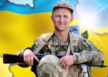 У Лохові на Мукачівщині в понеділок попрощаються з полеглим Героєм Іваном Олесінєм (ФОТО)