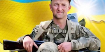 У Лохові на Мукачівщині в понеділок попрощаються з полеглим Героєм Іваном Олесінєм (ФОТО)