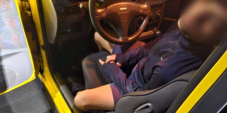 У Мукачеві неповнолітнього водія “Фіата”, без прав і “під кайфом”, оштрафували на 20 тис. грн (ФОТО)