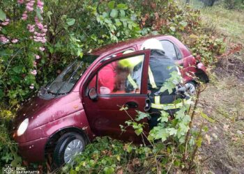 У Рахові Daewoo Matiz злетів у кювет (ФОТО)