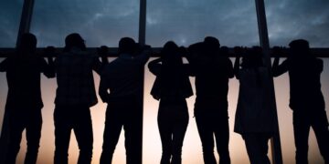 У Росії випускники співали про Бандеру й виконували гімн України. Проти них порушили кримінальну справу