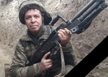 У Руському на Мукачівщині попрощалися з захисником Іваном Лендєлом (ФОТО)