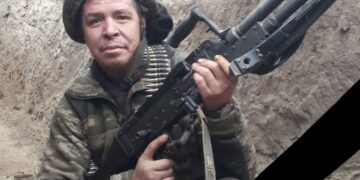 У Руському на Мукачівщині попрощалися з захисником Іваном Лендєлом (ФОТО)