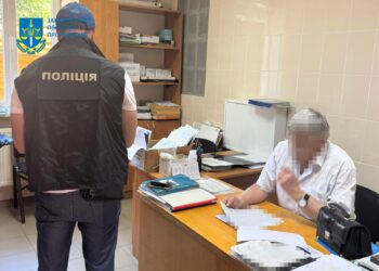 У туберкульозному відділенні лікарні на Тячівщині “ухилянтам” за хабарі встановлювали фіктивну інвалідність (ФОТО)