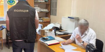 У туберкульозному відділенні лікарні на Тячівщині “ухилянтам” за хабарі встановлювали фіктивну інвалідність (ФОТО)