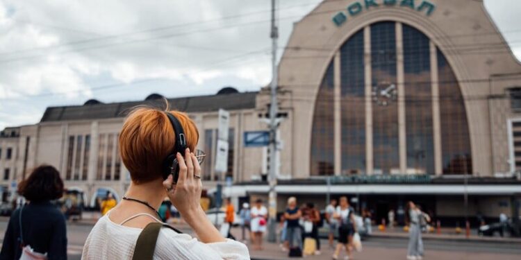 “Укрзалізниця” припиняє продаж квитків через каси на п’ять найпопулярніших поїздів в Україні