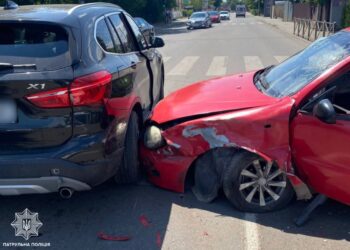 В Ужгороді п'яний водій Daewoo в'їхав в BMW (ФОТО)