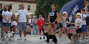 В Ужгороді провели перший благодійний забіг із собаками (ФОТО) –