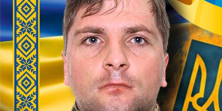 В Ужгороді у вівторок попрощаються з полеглим захисником Віталієм Лакатошем (ФОТО)