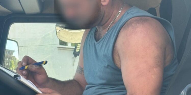 В Ужгороді вилучили посвідчення водія у наркоп'яного керманича вантажівки, що потрапила в ДТП (ФОТО)