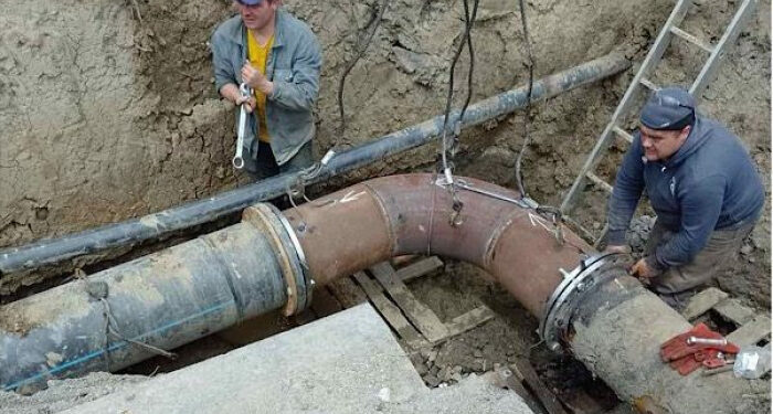 В Ужгороді завершили капремонт водогону на вулиці Другетів