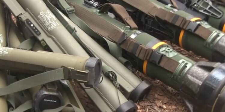 З військової частини в Донецькій області намагалися продати зброю на 1,7 млн грн – ДБР