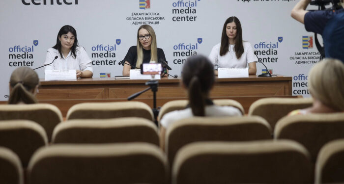 Зростати в сім’ї: на Закарпатті підтримують прийомні родини, усиновлення та патронат