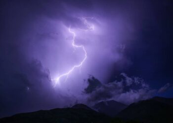 Частину області накриє гроза та сильні зливи: негода вже насувається — Закарпаття