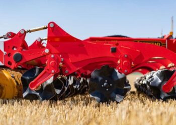 Väderstad презентував трирядний культиватор Carrier 925 – Техніка