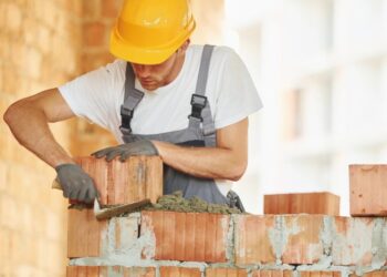 10 серпня відзначатимуть свято — День будівельника 2025 — Закарпаття