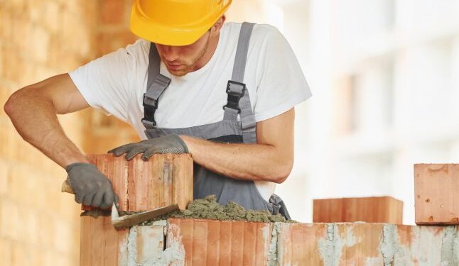 10 серпня відзначатимуть свято — День будівельника 2025 — Закарпаття