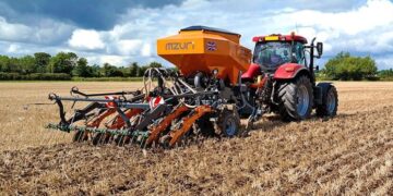 Переваги вологоощадних технологій ґрунтообробітку назвали у ПП «Західний Буг» – Техніка