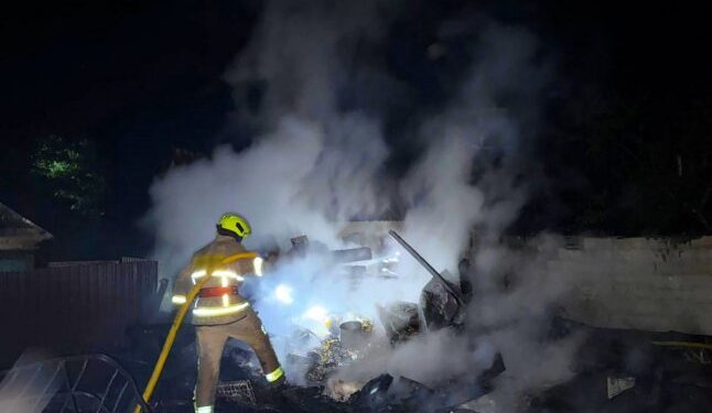 У селі на Мукачівщині вогнеборці гасили пожежу — Закарпаття