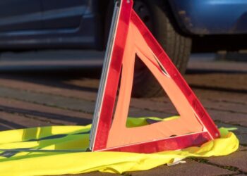 Водій скоїв аварію і втік. Патрульні показали відео — Закарпаття