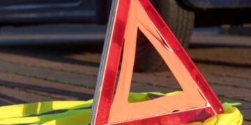 Водій скоїв аварію і втік. Патрульні показали відео — Закарпаття