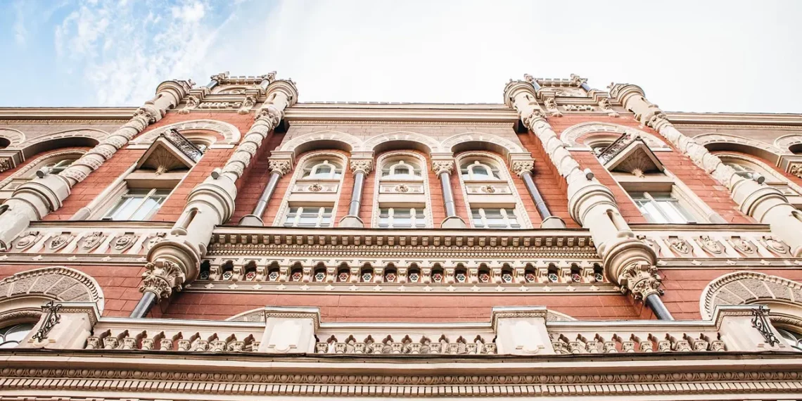 НБУ зупинив друк частини гривневих банкнот