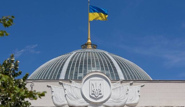 У Верховній Раді розглянуть дозвіл на виїзд за кордон чоловікам до 24 років — Закарпаття