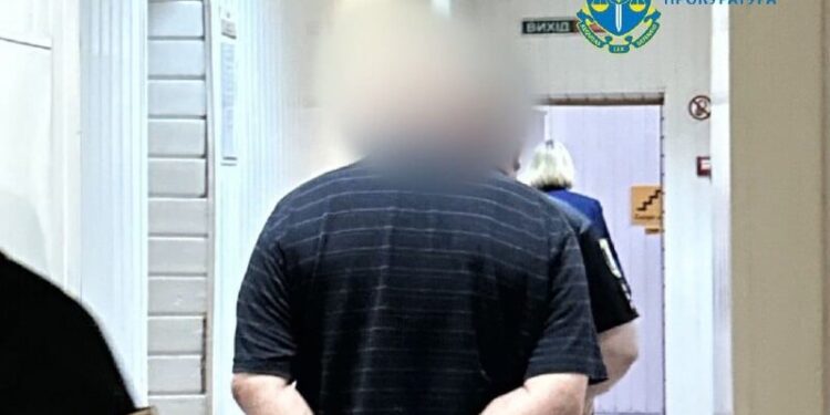 “Довіряли йому”. У Києві зґвалтували дітей восьми і 12 років, затримано підозрюваного