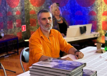 Фотограф Михайло Дорогович презентував фотоальбом «Відвертість»