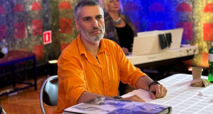 Фотограф Михайло Дорогович презентував фотоальбом «Відвертість»