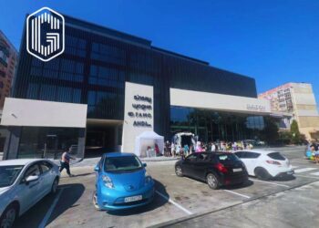 “GrushevSky” розпочав роботу: в Ужгороді з’явився новий торговий центр (ФОТО) –