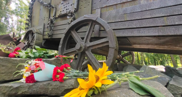 “Казали, що ми не повинні жити на світі, бо ми роми, ми зіпсована нація”, — згадують очевидці нацистського геноциду