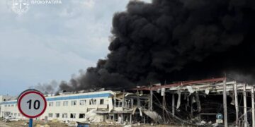 Кількість постраждалих внаслідок ракетного удару по Мукачеву зросла до 15 (ФОТО)