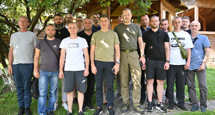 Мирослав Білецький зустрівся із військовими, звільненими з полону