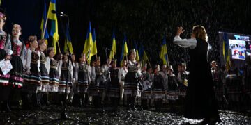 «Молитва за Україну»: Закарпаття першим привітало країну з Днем Незалежності (ФОТО) –