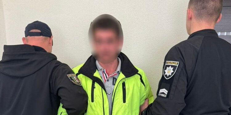 На Хустщині засудили чоловіка до 12 років за умисне вбивство односельця (ФОТО)