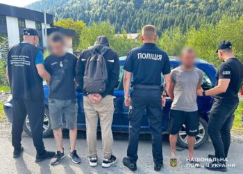 На Рахівщині переправники за €11 тис. возили ухилянтів до кордону мотоциклом (ФОТО)