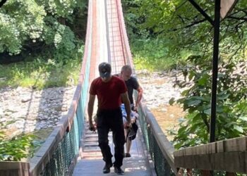 На Рахівщині туристка травмувала ногу під час екскурсії на екоферму (ФОТО)