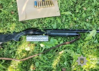 На Тячівщині чоловік стріляв у поліцейських: йому загрожує довічне ув’язнення –