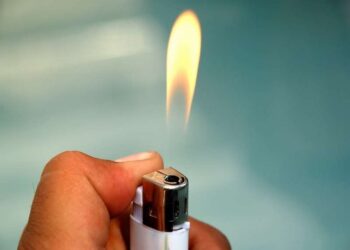 На трасі біля Мукачева врятували чоловіка, що намагався себе підпалити –