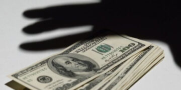 На Закарпатті підозрюваного у крадіжці понад 33 тис. доларів взято під варту