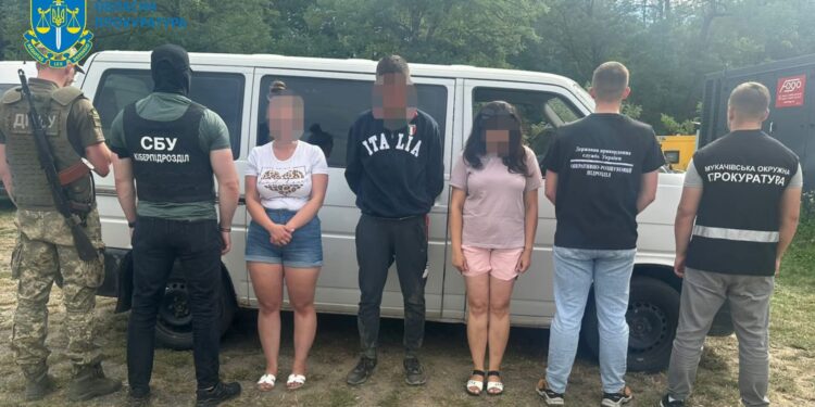 На Закарпатті викрили «трансфер» ухилянтів до ЄС за $11 тисяч (ФОТО)