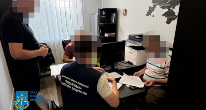 Незаконні рубки на Закарпатті: керівник лісництва філії ДП «Ліси України» допустив вирубування дерев на заповідній території зі збитками 4,5 млн