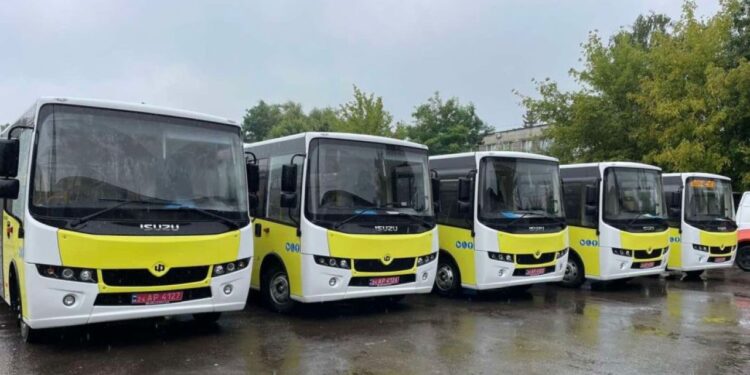 Новини Львів: Перші 5 нових автобусів з низькопідлоговою секцією та кондиціюванням отримало комунальне АТП-1