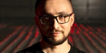 Підозрювану в замаху на Стерненка суд лишив під вартою